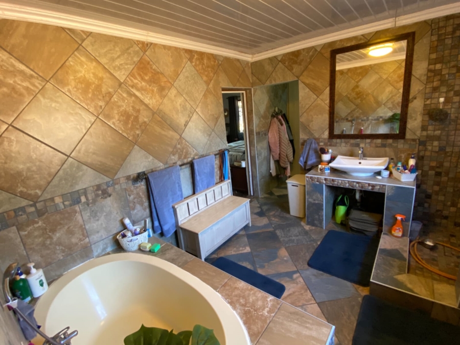 5 Bedroom Property for Sale in Koster North West